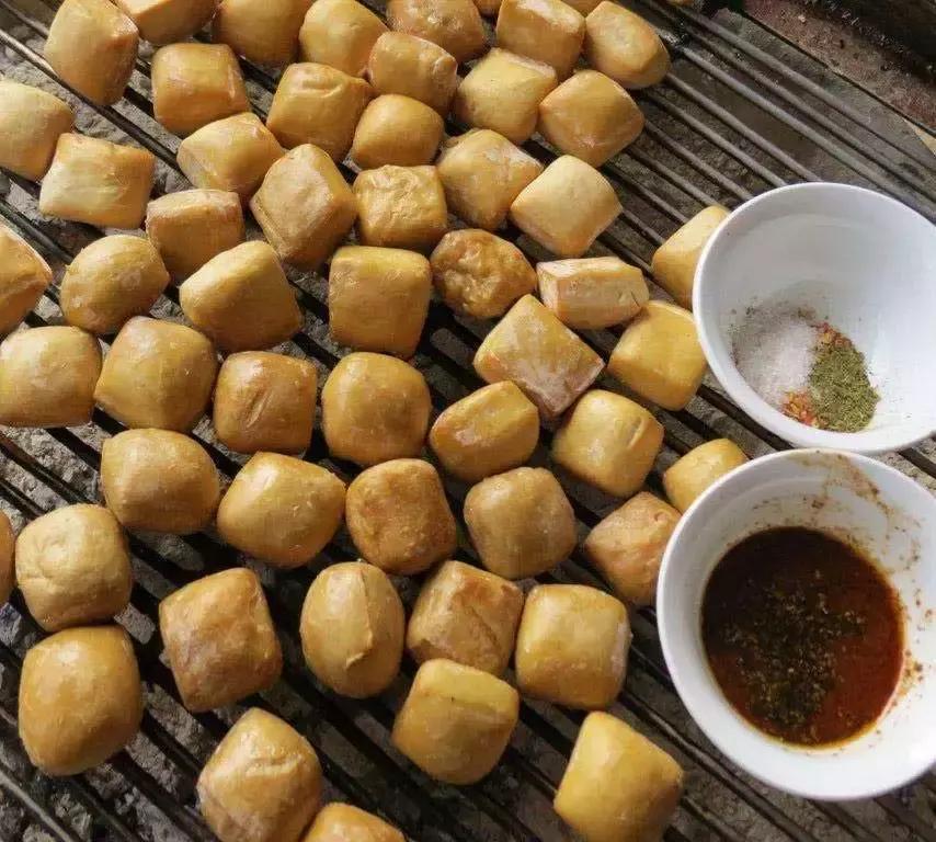 昆明什么美食最初呢（昆明市主食是什么）