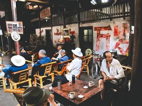 汤姓鸡宝宝起名打分,竟然为其偷拍顾客大家有什么看法
