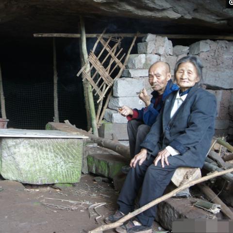 广州市区和成都市区哪个面积大？