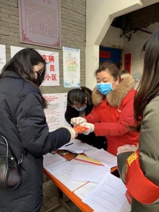 "铿锵玫瑰"逆风前行抗击疫情一一蚌埠最美女职工在疫线（一）