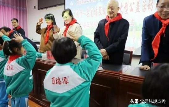 如何给宝宝补钙？看完这篇你就懂了