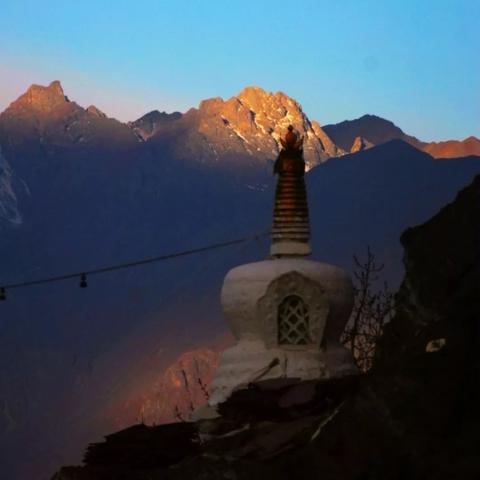 洛扎县卡久寺气温的长尾关键词有什么