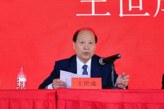 坚持科技创新引领塑料加工业由大向强发展