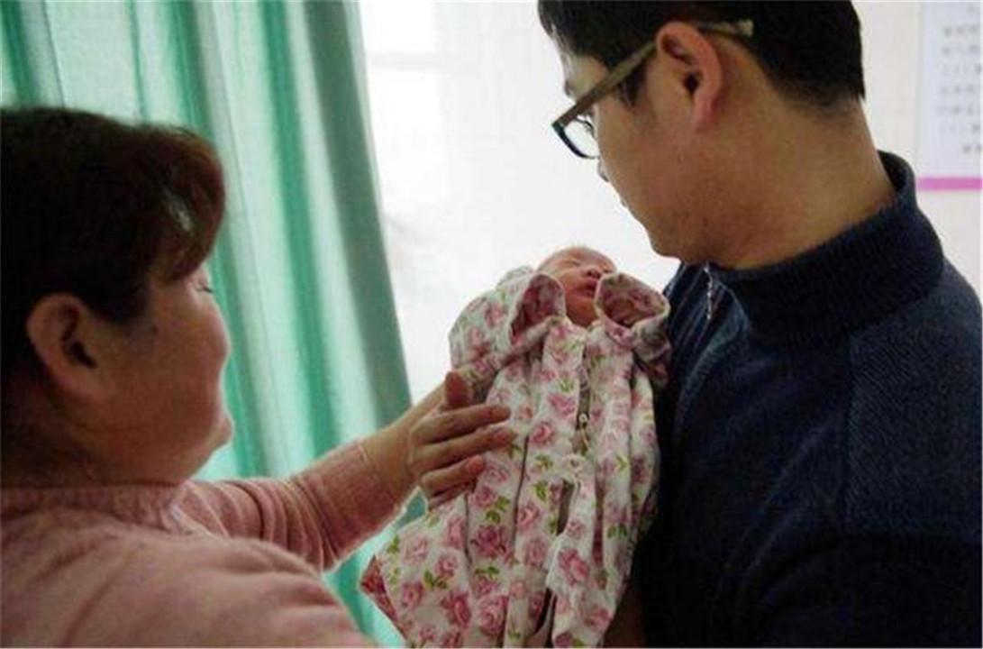 宝宝小名缺火怎么起名(给小孩起名有什么技巧吗)