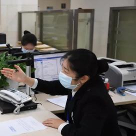 武汉市小升初看什么证件