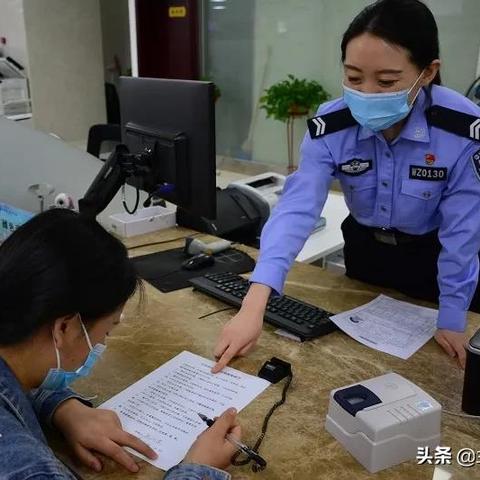 兰州市是不是给八十岁老年人发放补贴，是不是到社区登记？