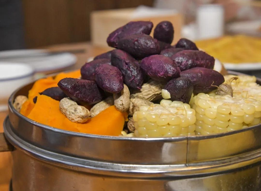 春游美食分享带什么（你在学校做过最刺激的事是什么呢）