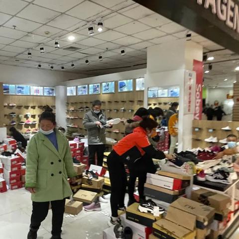 保定市逛商场去哪里