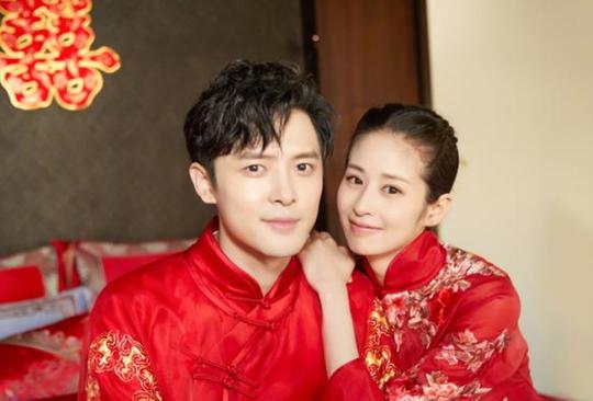 她放弃事业生子丈夫却执意aa，为赚钱月子只坐9天，网友：图啥？