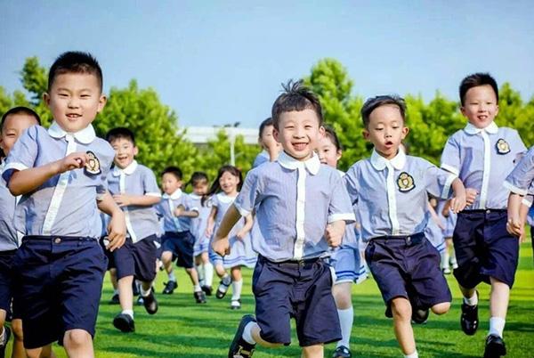 送宝宝去幼儿园前对孩子说的话