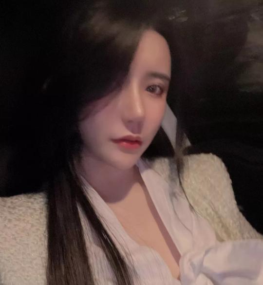 跳了8分钟，收入1毛！女主播破防，当场崩溃哭泣