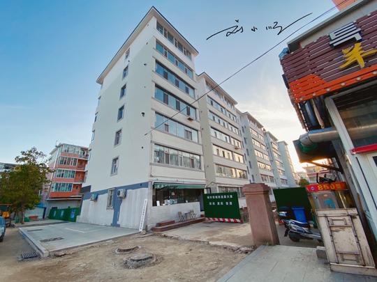 吉林延吉有一家“网红”咖啡店，位置很隐蔽，却有很多游客来打卡
