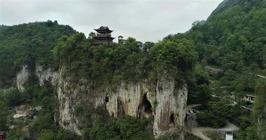 织金一冷门村落，建在悬崖边，风景美不胜收历史悠久，人少名气小