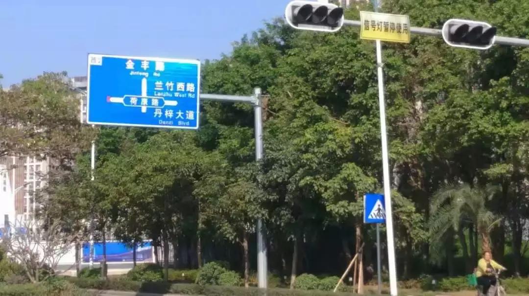 没有交通信号灯的路口怎么打灯没有箭头红绿灯怎么看