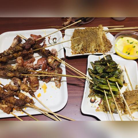 成都市井火锅哈尔滨美食的长尾关键词有什么