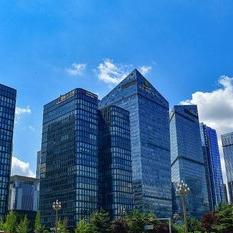 昆明和南宁哪个大？