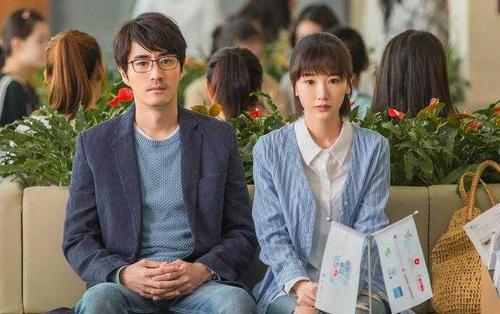 《三十而已》热播中，顾佳和钟晓芹的故事，告诉了我们什么？