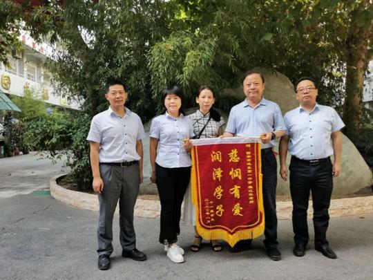 立德树人坚守教育初心奋进担当牢记育人使命