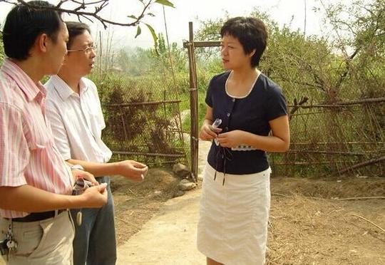 回乡创业需谨慎，不应一味贪大求快
