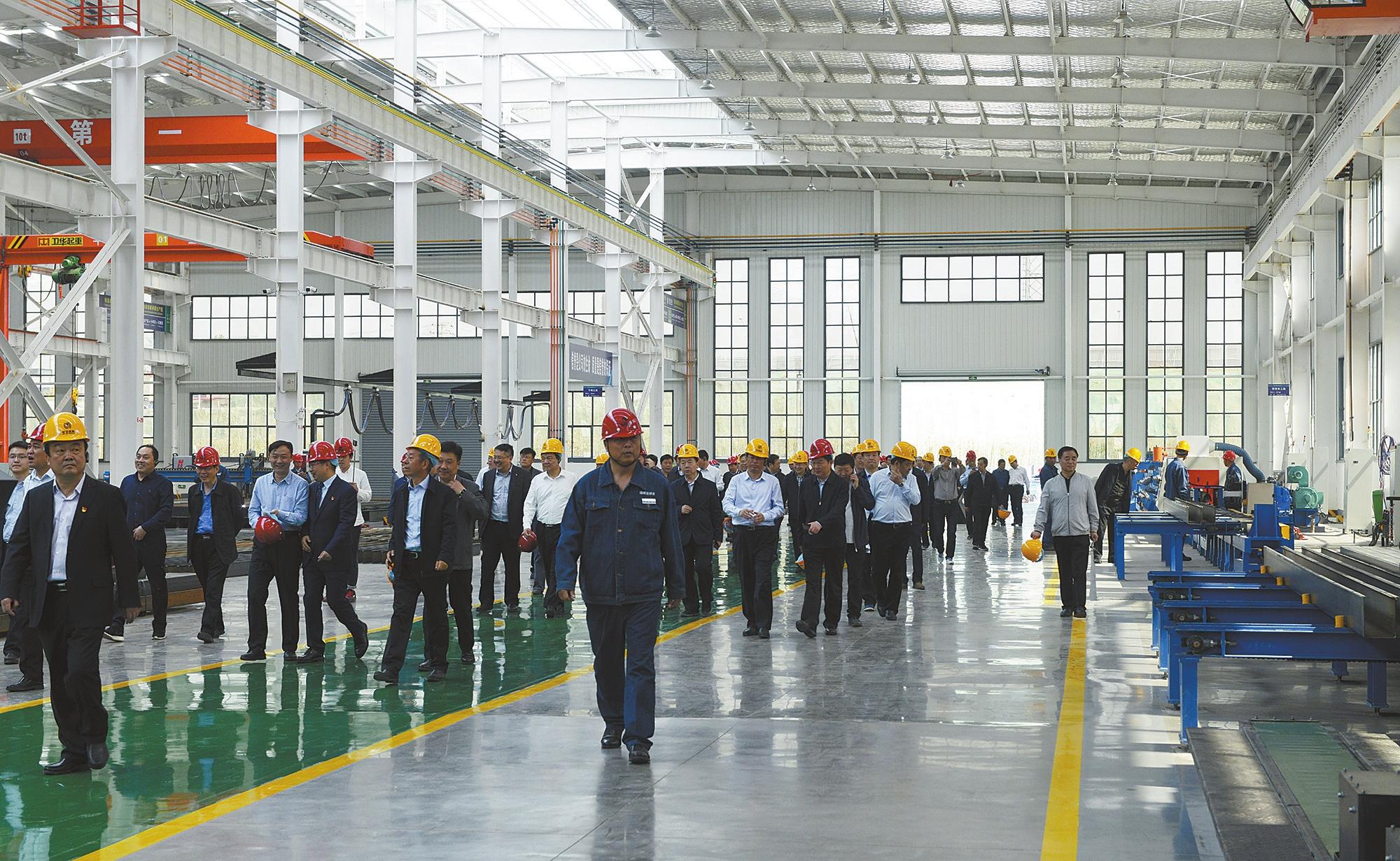 【史根治
/史根治书记】 【史根治
/史根治书记】