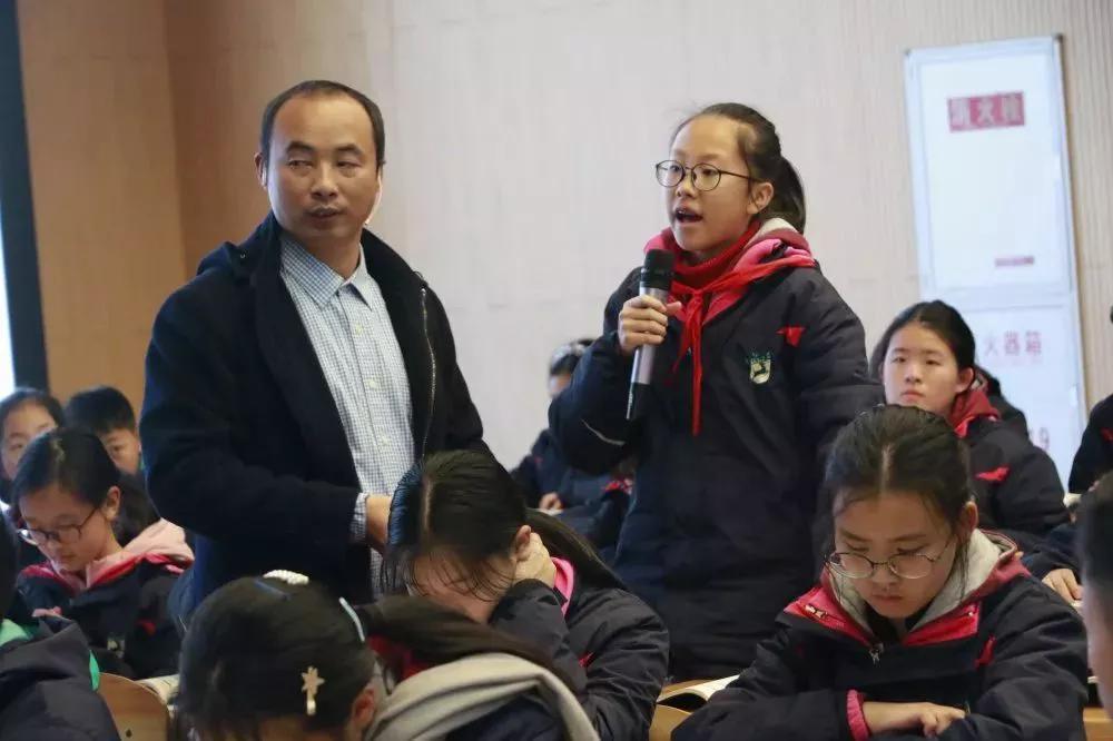 成都中学排行榜：领略前十名初中教育的卓越表现