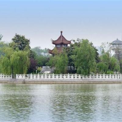 济南市龙湖公园在哪里