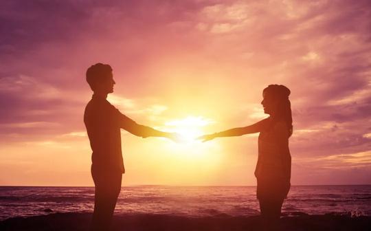 年度最牛朋友圈文案：我把鸡肋婚姻养成了鸡腿