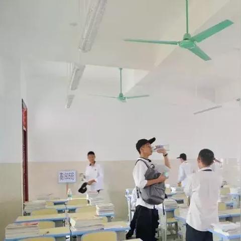 南宁十四中高中部如何分班？