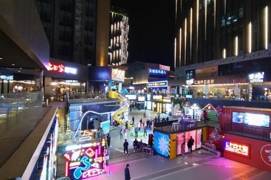 河北“冷门”地标意外走红，堪比大唐不夜城，获称保定“三里屯”