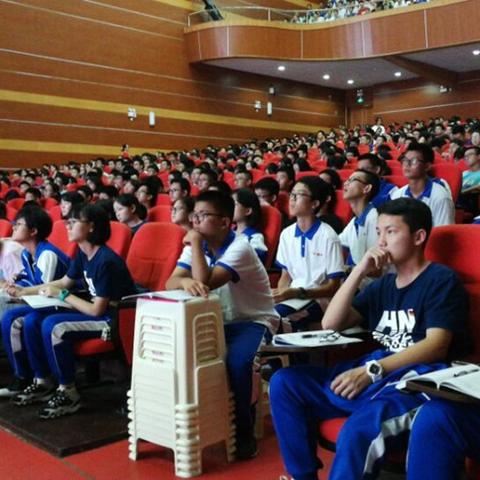 想考长沙的雅礼初中部谁知道具体如何报考呢？