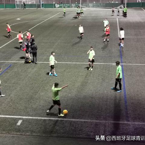 体考足球绕杆多少秒及格