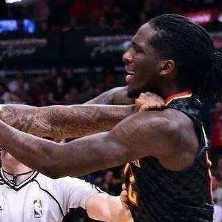 mma 足球运动员打架的长尾关键词有什么