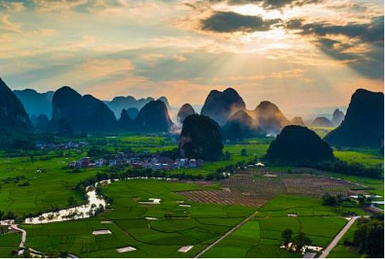 暑假国内冷门旅游文化：坎布拉，向海自然保护区，虎跳峡，阳朔