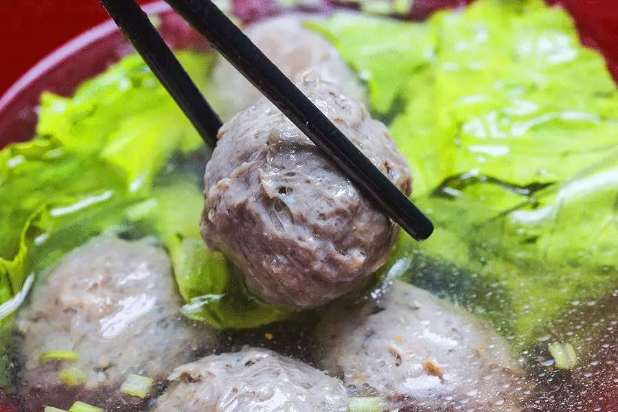 每日都有什么美食（你家乡的小吃或者你自己最喜欢吃的小吃有哪些）