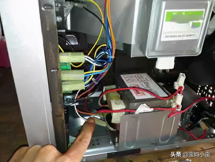 微波炉运行不加热怎么办