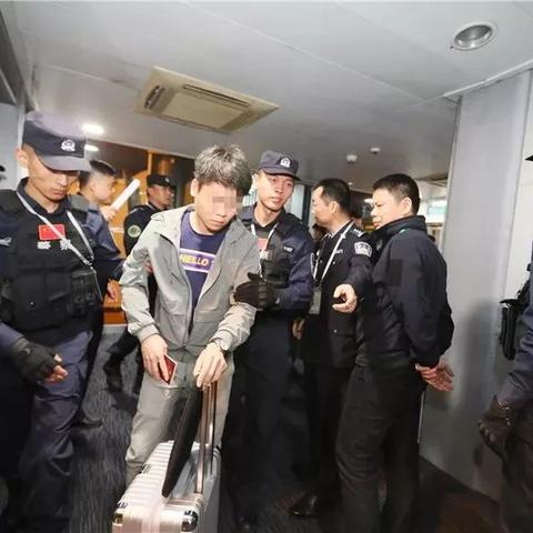 运营跨境工资多少