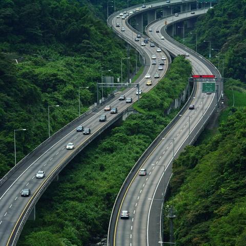 贵州省高速公路的发展与影响-第2张图片-其人生活百科