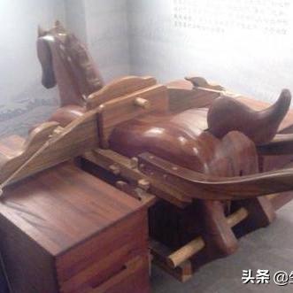 马旁有个华是什么字？