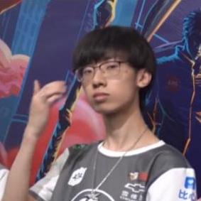 IG冒泡赛形势严峻，不{是三强就}被淘汰，还要送TES去胜者组
