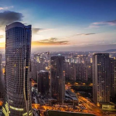 杭州市和厦门市哪个强大