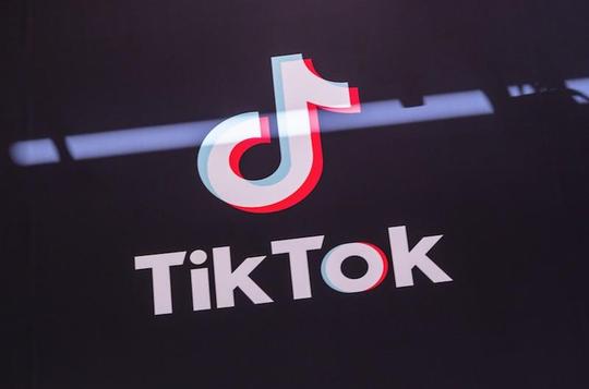 特朗普开始了一场封禁tiktok的运动，欲将抖音赶出美国市场