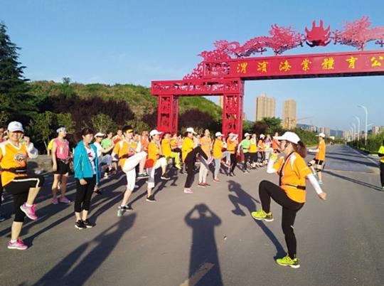 橙旗飘扬，奋勇向前----宝鸡微马梦飞扬队第73次例跑精彩掠影
