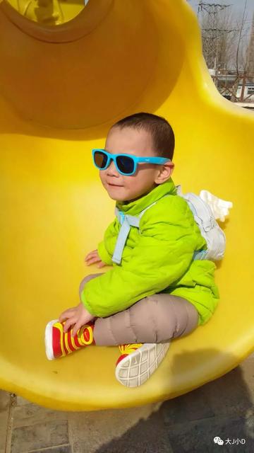 小孩要不要带太阳眼镜