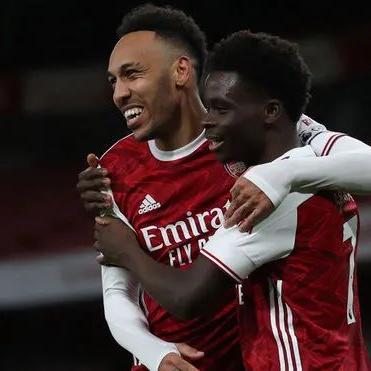 怎么学 踢足球 角球