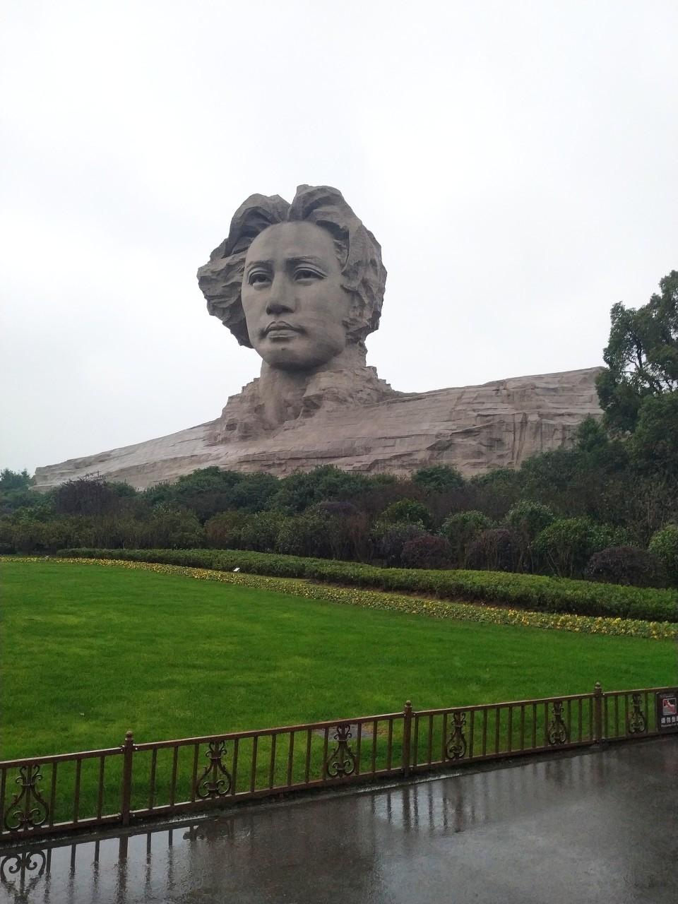湖南旅游景点排行:必游的前十名景点