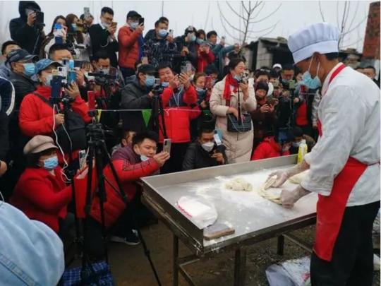 “拉面哥”爆火，“拉面哥”“三元拉面哥”等商标遭抢注