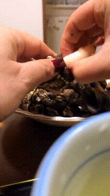 「搞笑gif」看这背影，你想她转身吗
