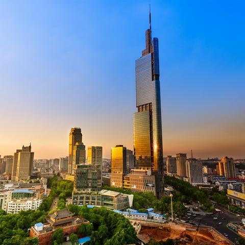 南京和杭州哪个城市更好？