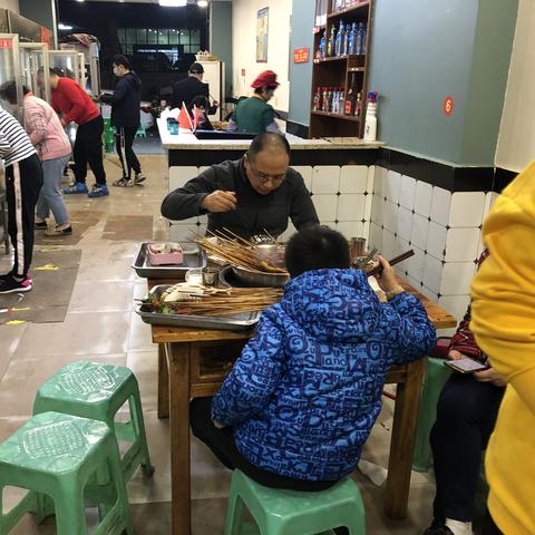 兰州静宁路鸭爪爪火锅的相关长尾关键词有哪些