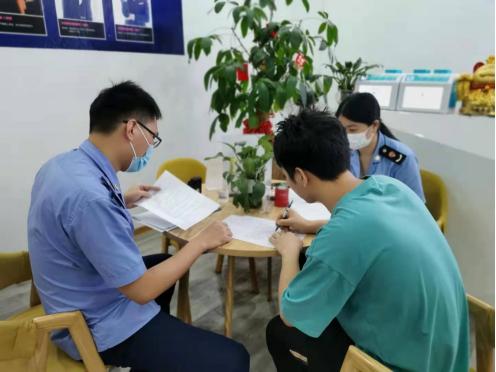 2025新澳芳草地资料和今晚澳门9点35分开奖实用性解读全面释义、重点解读落实和警惕虚假宣-全面释义、重点解读落实